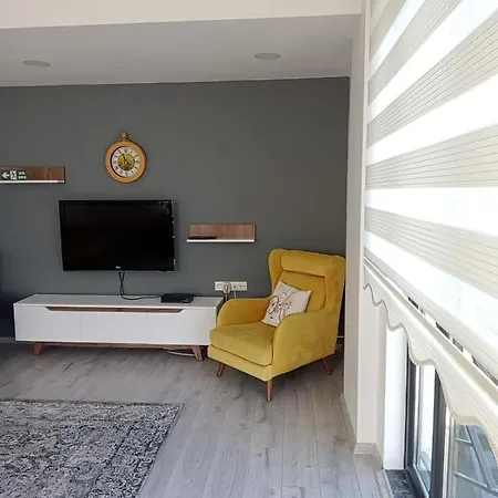 Invigorating Villa With Private Pool In Sapanca Vakantiehuis