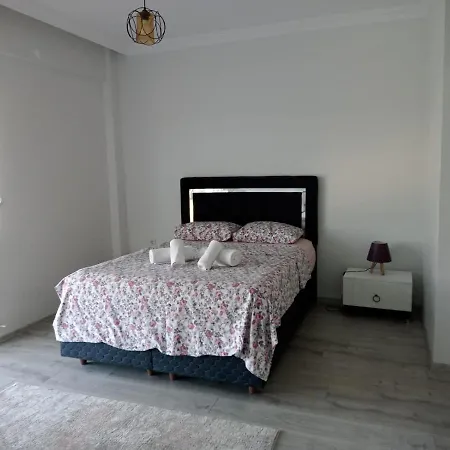Vakantiehuis Invigorating Villa With Private Pool In Sapanca