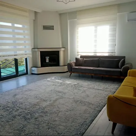 Invigorating Villa With Private Pool In Sapanca Vakantiehuis Sakarya (Marmara)