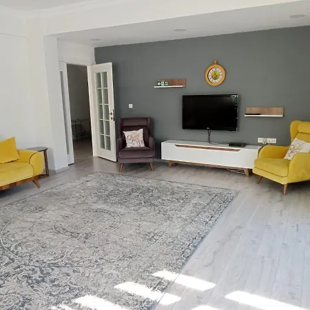 Invigorating Villa With Private Pool In Sapanca *